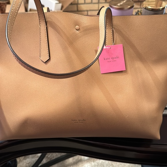 Kate Spade large tote NWT - Picture 2 of 5